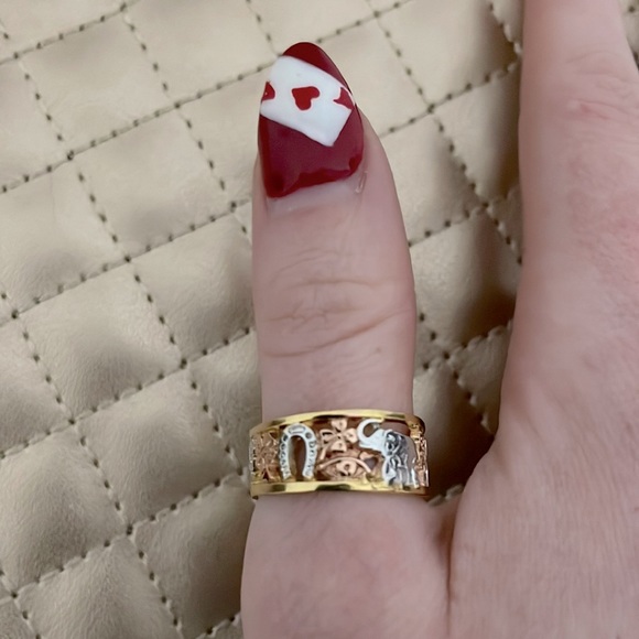 18K Gold Filled Plated Lucky Symbols Ring - Picture 2 of 3